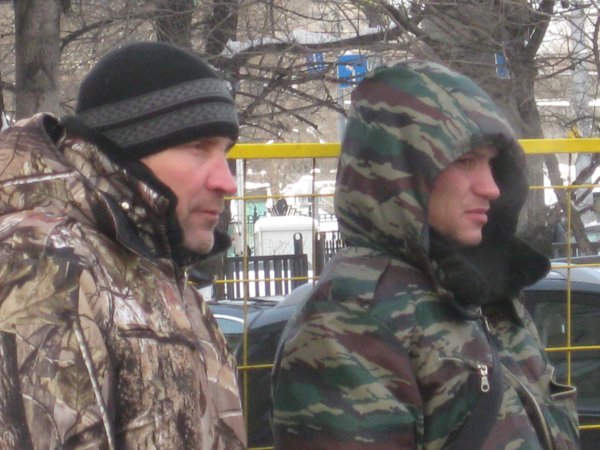 Лужков, уходя, сказал Собянину, что под одним из московских тротуаров зарыт клад (с) Лужков, уходя, сказал Собянину, что под одним из московских тротуаров зарыт клад (с)
